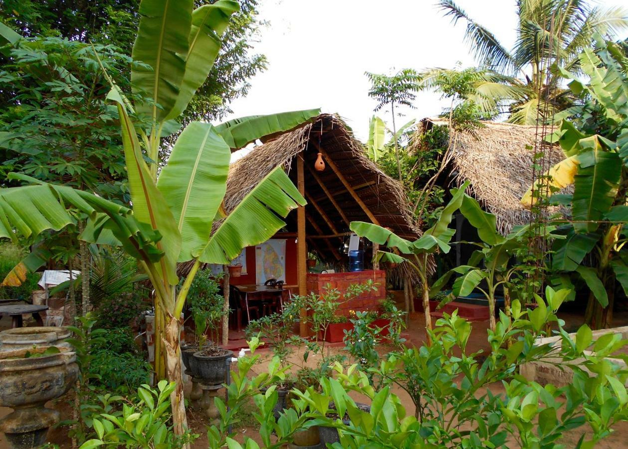 Homestay Camping Anuradhapura Esterno foto