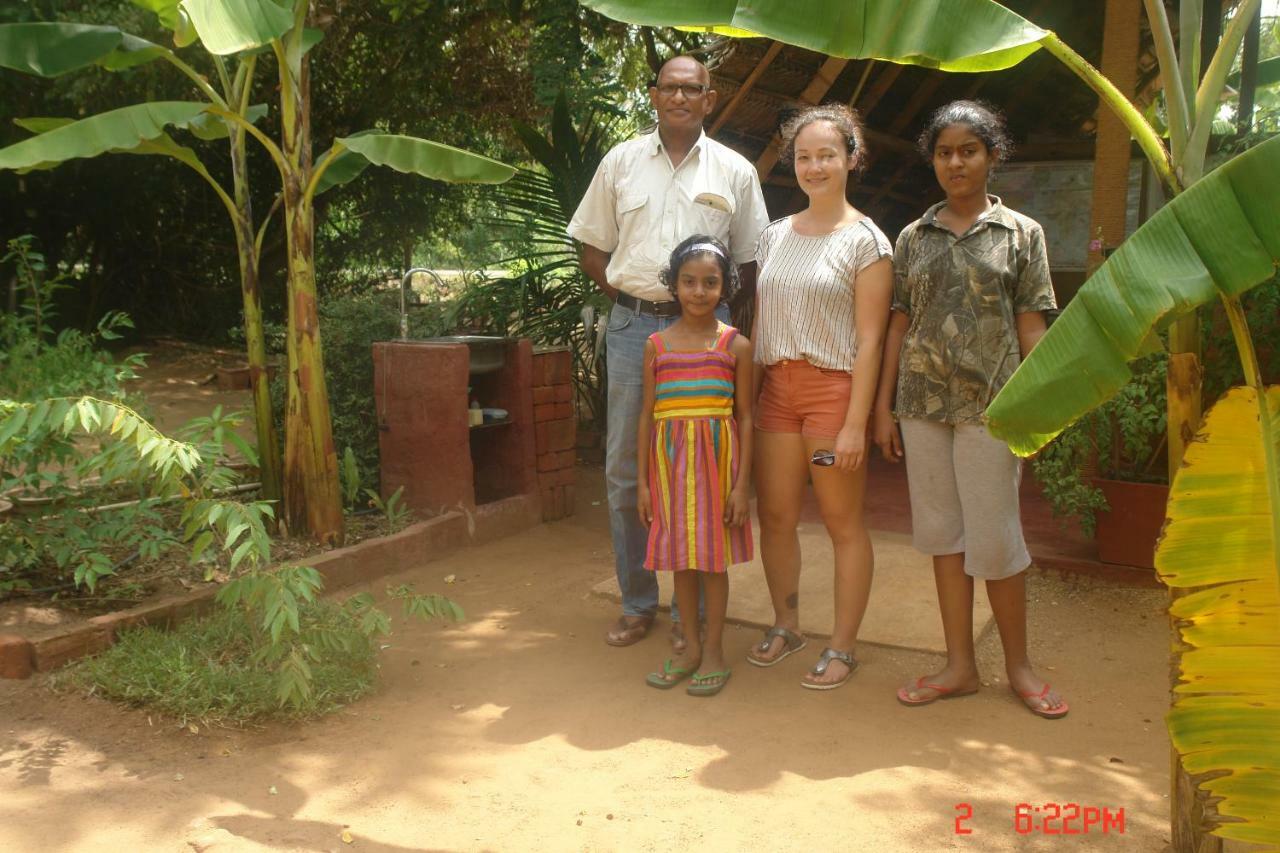 Homestay Camping Anuradhapura Esterno foto