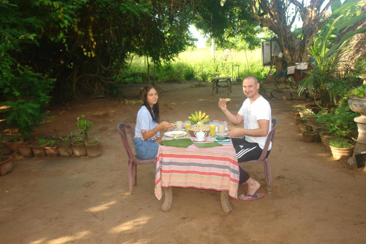 Homestay Camping Anuradhapura Esterno foto